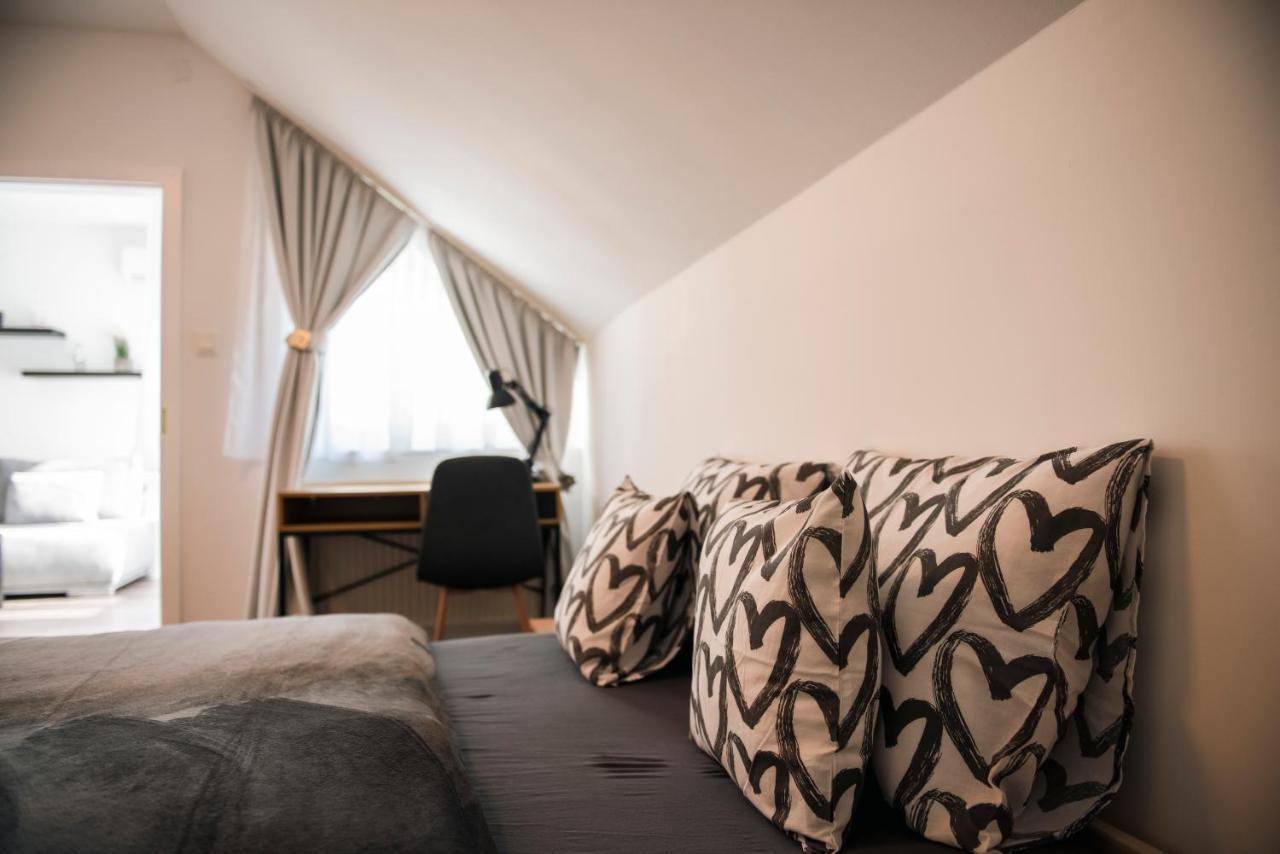 Apartamento Anavrin apartman- csendes lakás a belváros közepén Pécs Exterior foto