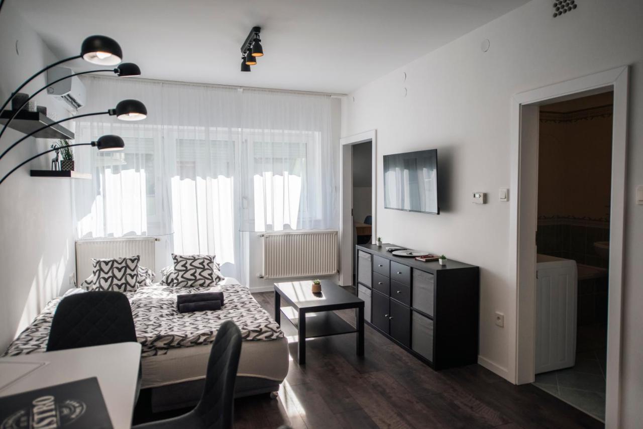 Apartamento Anavrin apartman- csendes lakás a belváros közepén Pécs Exterior foto